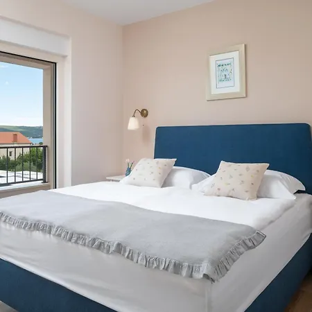 Βίλα Fjok, Sveti Filip i Jakov