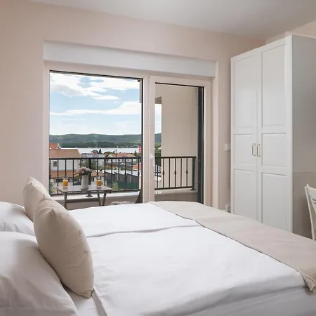 Villa Fjok, Sveti Filip i Jakov